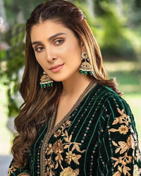 Ayeza Khan